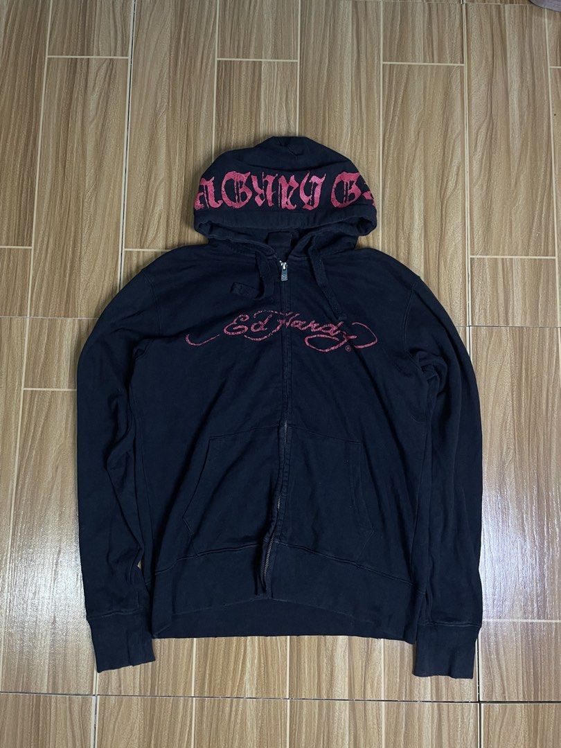 Ed Hardy (Category: Coats, Jackets and Outerwear) located in Naga. Submitted by black-market00 (Listing ID 1466124947, Image 1). Description: Width 22 Lenght 27 No issue.