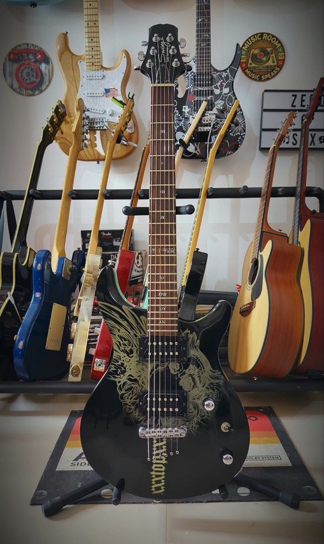 Electric Guitar Swing Tech (Category: Musical Instruments) located in Manila. Submitted by bentaandco (Listing ID 1466108234, Image 1). Description: Bought in Singapore Made in Korea Swing Technology.