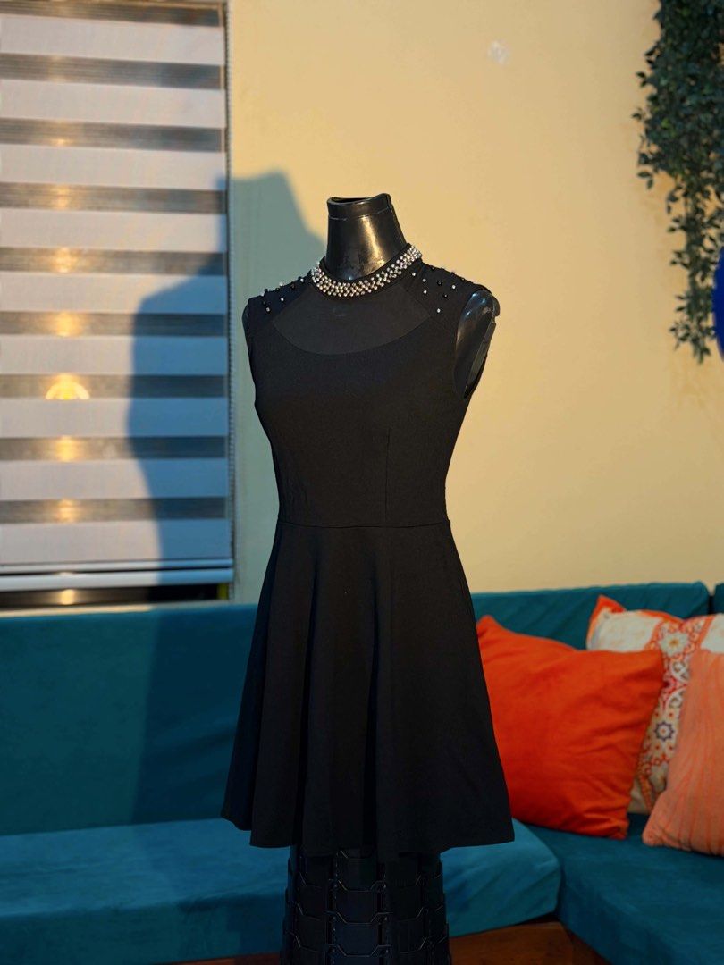Elegant Black Dress (Category: Dresses) located in San Pablo. Submitted by akari_kin (Listing ID 1466152185, Image 1). Description: .