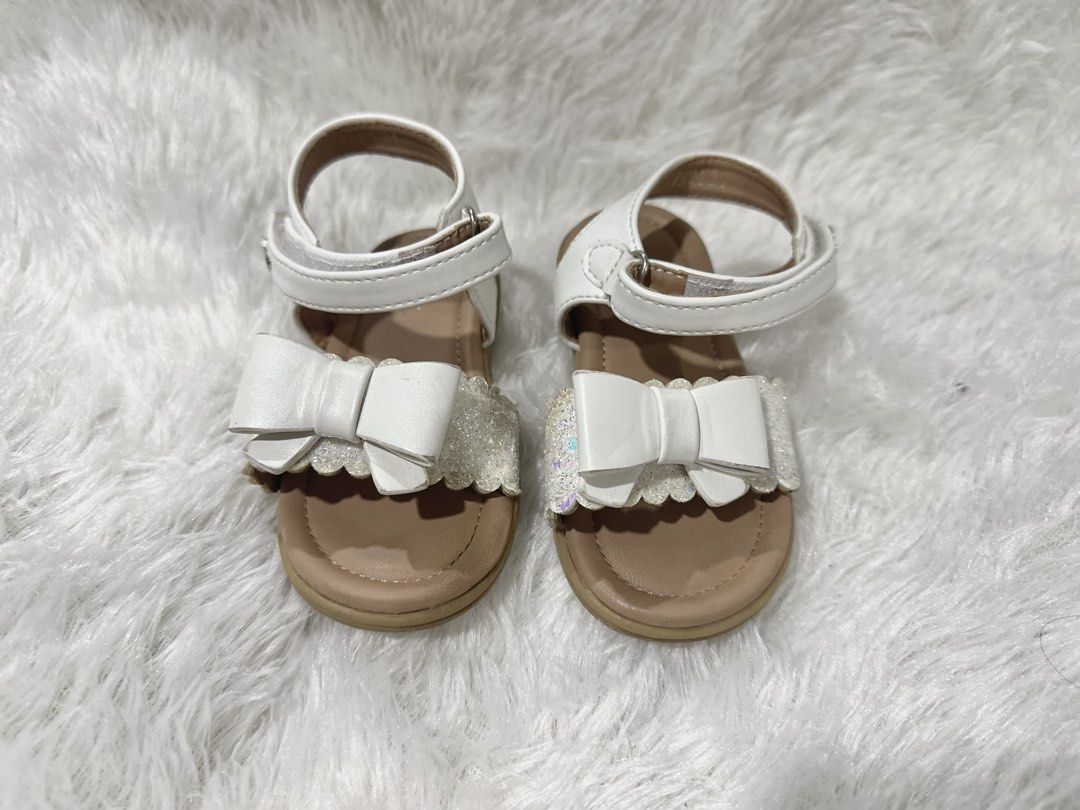 Elegant Shoes for 1Y & 2Y (Category: Babies & Kids Fashion) located in Paranaque City. Submitted by joycexu00 (Listing ID 1466047121, Image 3). Description: SOLD SEPARATELY BEIGE Shoes 250 Size: fits to 2y Like new! Sneakers 250 Fits to 1-1.5Y Sandals Suki Brand w/ Metal accent Fits to 1-1.5y 300 only! .