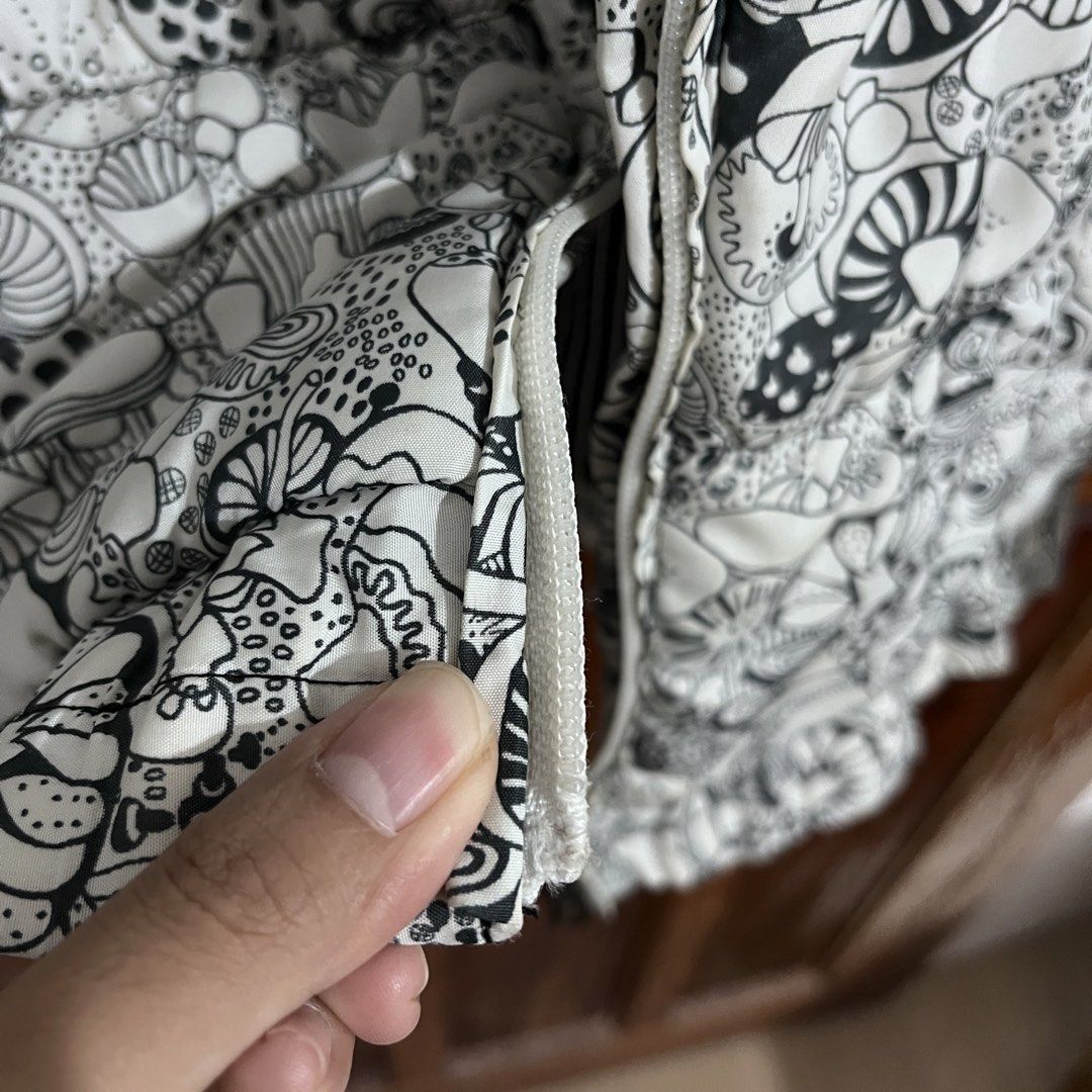 Element Black and White Mushroom Print Puffer Jacket (Category: Coats, Jackets and Outerwear) located in Baguio. Submitted by gbwardrobe (Listing ID 1466021580, Image 2). Description: - Brand: Element - Design: All-over black and white mushroom and doodle print with a stylish striped inner lining - Hood: Attached hood featuring a cozy, fluffy faux fur trim - Closure & Warmth: Full front zip closure, thick winter padding, plus ribbed hem and cuffs