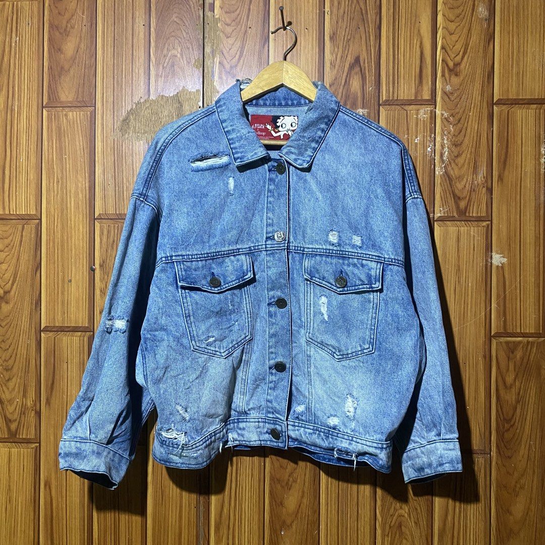 Elf sack x Betty-Boop Denim jacket (Category: Coats, Jackets and Outerwear) located in Aritao. Submitted by michaeljohnparingit (Listing ID 1466036143, Image 2). Description: Need wash 24*24 Boxy fit 2019 King Features Syndicate INC..