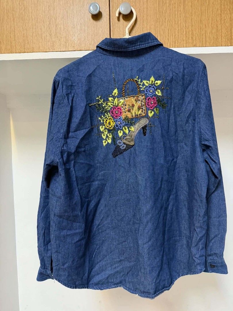 Embroidered Longsleeve (Category: Longsleeves) located in Manila. Submitted by atozstuff (Listing ID 1466105744, Image 2). Description: .