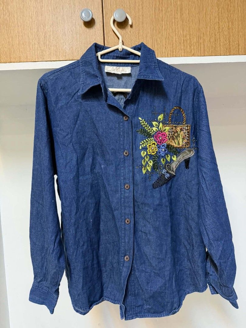 Embroidered Longsleeve (Category: Longsleeves) located in Manila. Submitted by atozstuff (Listing ID 1466105744, Image 1). Description: .