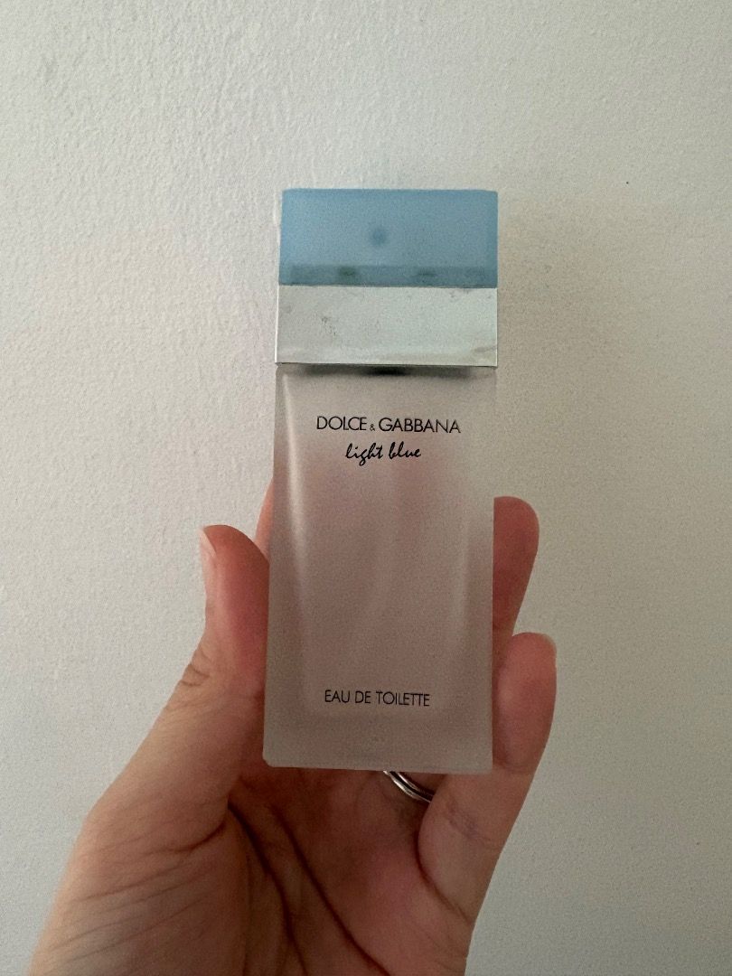 Empty D&G Light bottle (Category: Fragrance & Deodorants) located in Quezon City. Submitted by icecreammonster (Listing ID 1465955100, Image 1). Description: Empty bottle still with box.