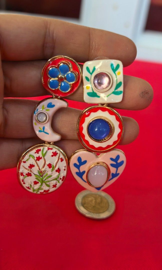 Enamel earings pretty in actual (Category: Earrings) located in Tuguegarao City. Submitted by zenphoenix-7ad615 (Listing ID 1466040047, Image 2). Description: Pretty earings Like new.