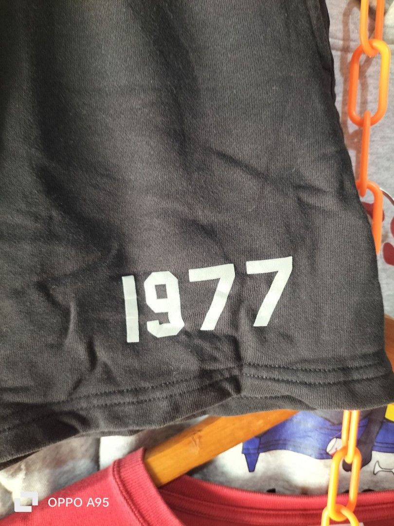 essential (Category: Shorts) located in Baler. Submitted by jaydeebaltazar (Listing ID 1466019427, Image 3). Description: essential good excellent no issue above the knee size: 26to32.