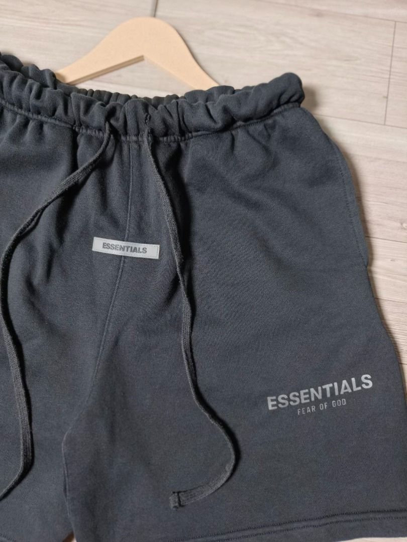ESSENTIALS FLEECE SHORTS - BLACK 🖤 (Category: Shorts) located in Manila. Submitted by ztfirtfritz (Listing ID 1466090108, Image 2). Description: ESSENTIALS FLEECE SHORTS - BLACK 🖤 LEGIT/OFF SMALL MEASUREMENTS" WAIST: 28-34 (STRETCH) OPEN LEG: 13 LENGTH: 18 ABOVE THE KNEE VERY GOOD FLAWS: 1 PINHOLE AND STAIN AT RIGHT LEG PART NEAR AT HEM 350 + SF.