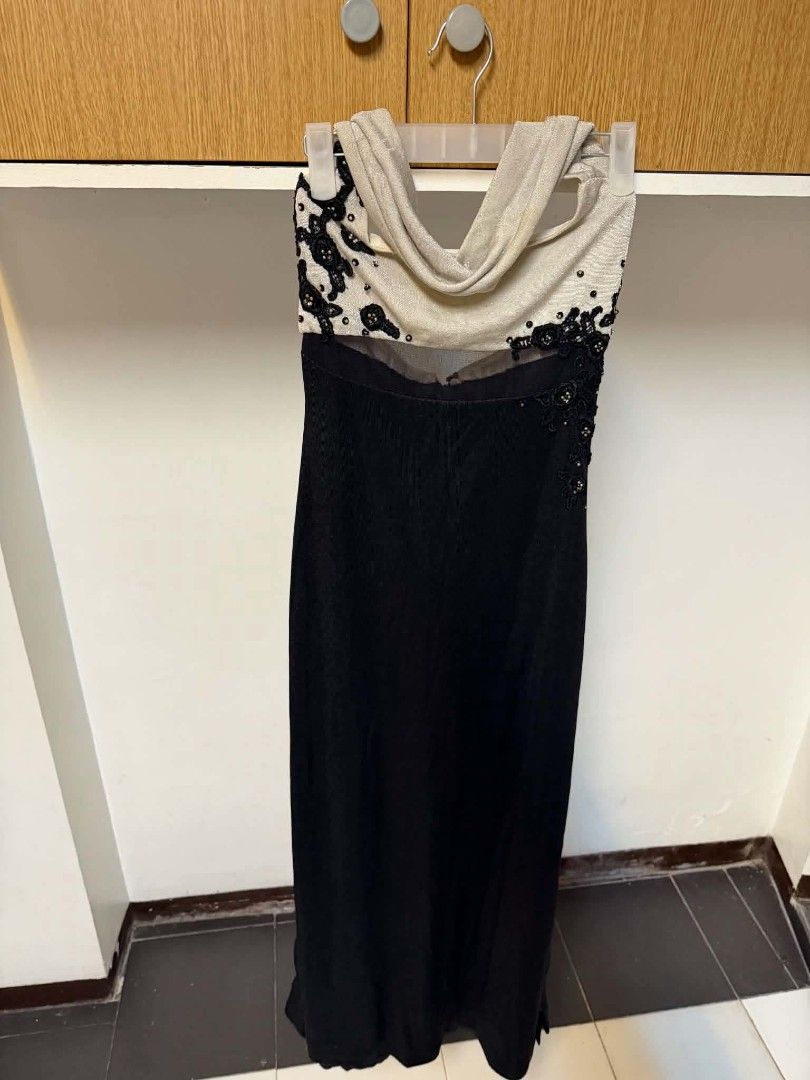 Evening Gown (Category: Evening dresses & gowns) located in Manila. Submitted by atozstuff (Listing ID 1466114126, Image 1). Description: .