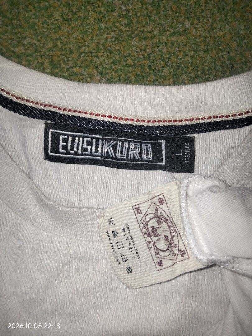 Evisu (Category: Tshirts & Polo Shirts ) located in Caloocan City. Submitted by haruconcep52476 (Listing ID 1466108221, Image 3). Description: Dimensions W20×L26 Good condition Color rate 9 Issue need wash.