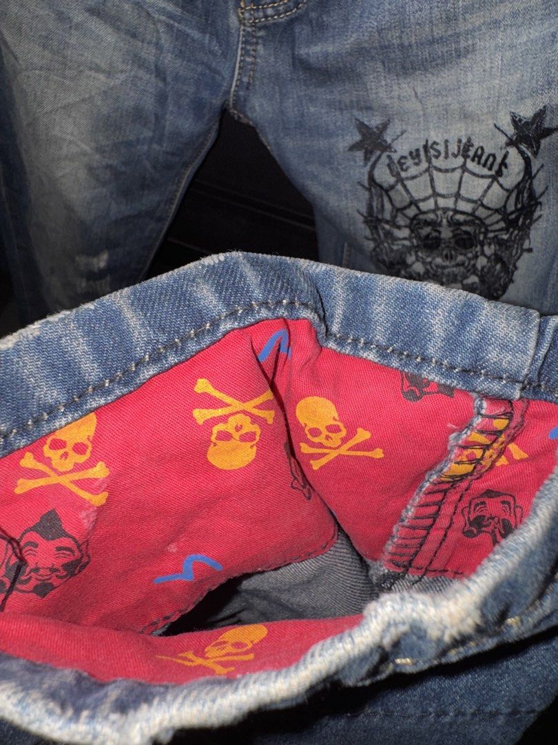 evisu pants (Category: Jeans) located in Roxas City. Submitted by yanskiezco (Listing ID 1466130431, Image 3). Description: .