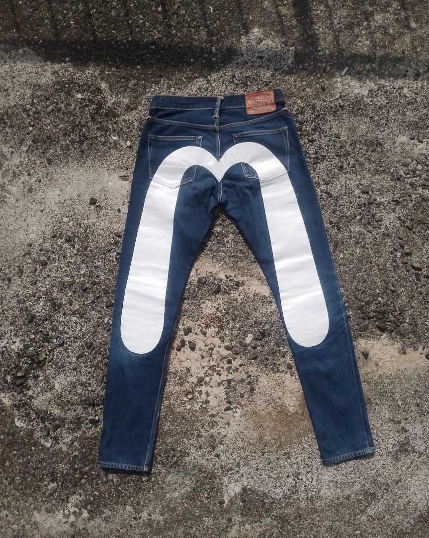 Evisu Selvedge Denim Jeans (Category: Jeans) located in Baguio. Submitted by bado.feels (Listing ID 1466024978, Image 1). Description: Excellent Condition Size 28 Length 39 Thigh 11 Leg Opening 5.5 2999+sf.