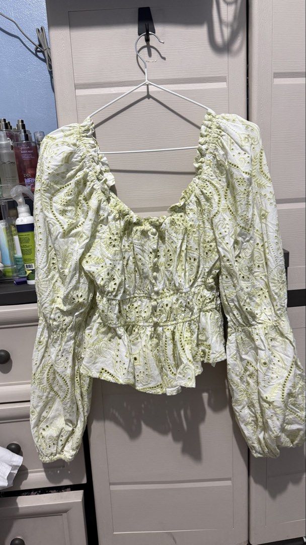 Eyelet Buttondown Longsleeves (Category: Longsleeves) located in Quezon City. Submitted by dinesaur (Listing ID 1466061865, Image 1). Description: L-XL.