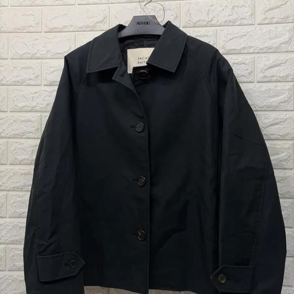 FACADE PATTERN Jacket S (Category: Coats, Jackets and Outerwear) located in Singapore. Submitted by bunjangpartners (Listing ID 1465177120, Image 1). Description: Good condition Delivery fee is 3,800 cj bulk shipment convenience store delivery not available --[Before You Buy]-- Sourced from Bunjang, Korea's leading recommerce platform through our purchasing agency service. All items are pre-owned; titles, descriptions and condition notes are the 