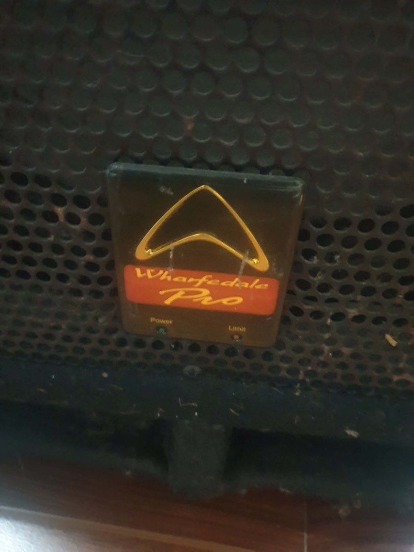 FENDER 112-ELC & EVP X SERIES wharfedale SPEAKERS/AUDIO (Category: Soundbars, Speakers & Amplifiers) located in Manila. Submitted by eizshakha17520 (Listing ID 1465996436, Image 2). Description: FENDER 112-ELC MADE IN U.K. 80/150W FE-114593 EVP X SERIES (ung bandang paa is medyo lubog) MOD: pick up or lalamove MOP: cod (pick up) or gcash LOC: Valenzuela city AS IS, AS IS May power pero d alam gamitin .