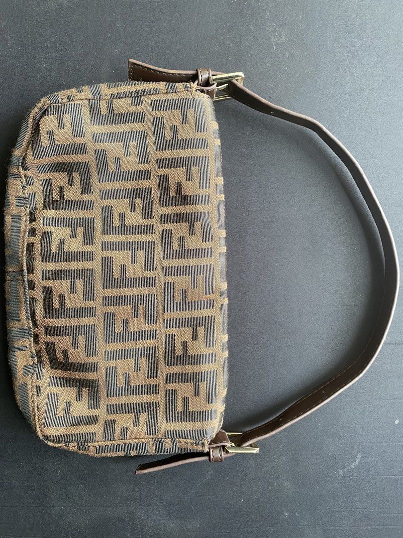 Fendi (Category: Luxury Bags & Wallets) located in Tacurong. Submitted by jayve_ukaysell (Listing ID 1465988499, Image 3). Description: asnew condition no code.