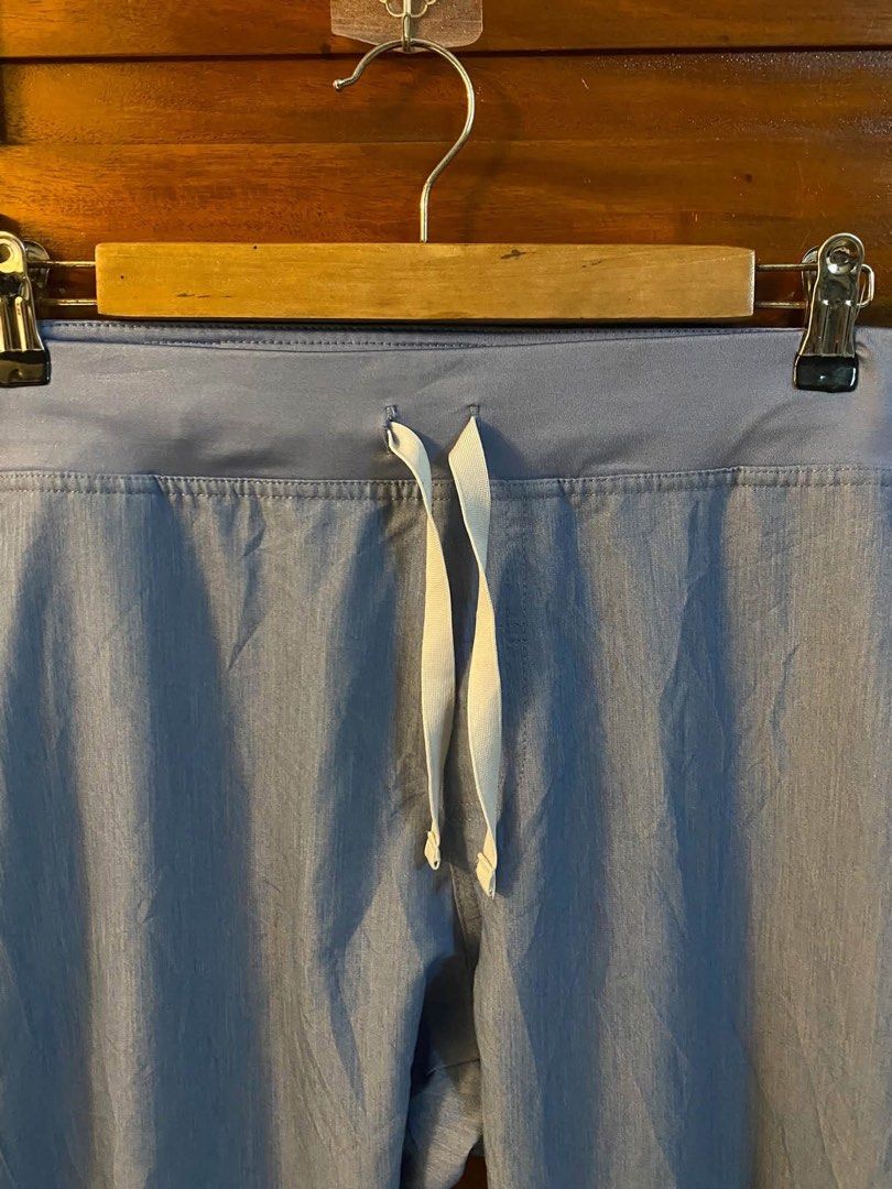 FIGS (Category: Activewear) located in Cavite. Submitted by gedom (Listing ID 1466155356, Image 3). Description: FIGS Size XXL excellent condition Like new 1100 Dasma cavite.