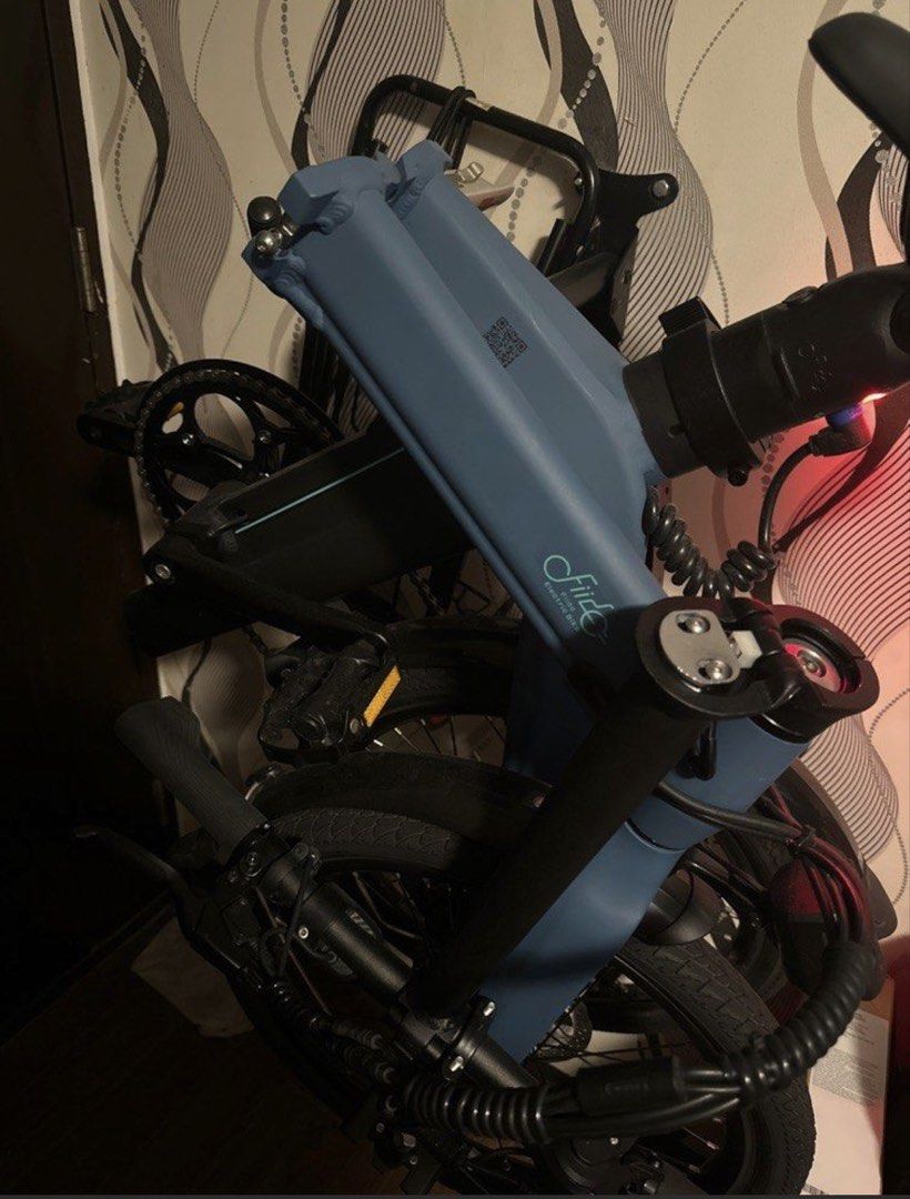 Fiido D11 Folding Electric Bike for sale or swap to macbook M series (Category: Bicycles) located in Muntinlupa City. Submitted by clairebobot (Listing ID 1466150983, Image 1). Description: - Model: Fiido Folding Electric Bike - Color: Vibrant Blue - Display: Digital screen showing battery level and odometer - Lighting: Bright LED headlight upfront - Design: Compact folding frame for hassle-free storage and commuting - Condition: Clean finish, fu