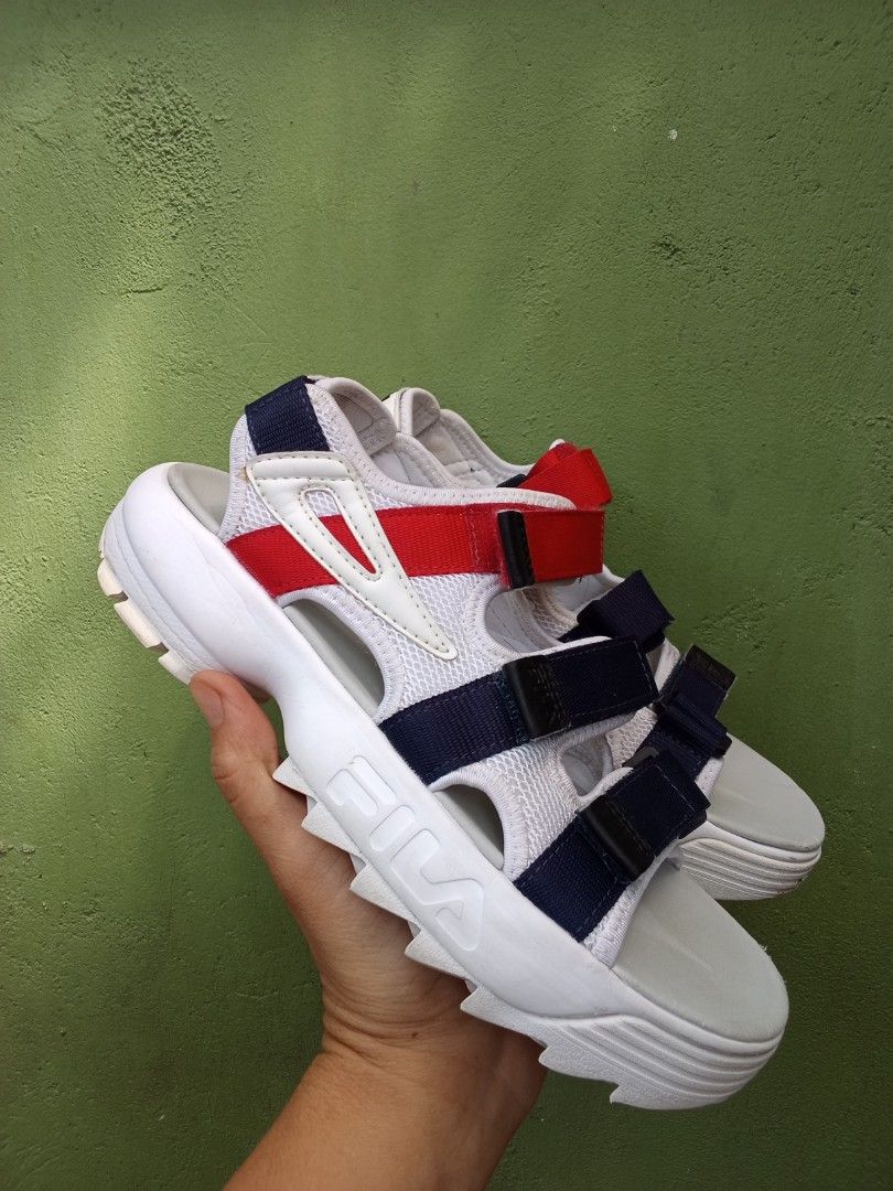 Fila (Category: Flats & Sandals) located in General Santos City (Dadiangas). Submitted by ukayonlineshoppe (Listing ID 1465995106, Image 3). Description: excellent condition original 💯.