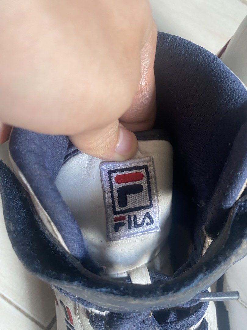 Fila White Shoes Vulc 13 Highcut (Category: Sneakers) located in Rizal. Submitted by kenrick_2003 (Listing ID 1465973237, Image 3). Description: Size: 11 Authentic 💯 bought from U.S Condition: Like new, need clean lang dahil nakatambak. used 3x.