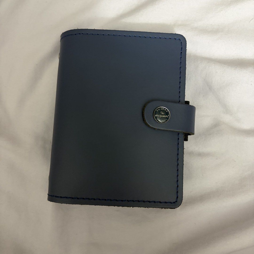 filofax original pocket midnight blue (Category: Other Stationery & Craft) located in Las Pinas. Submitted by jellybeans45 (Listing ID 1465982956, Image 1). Description: • filofax original pocket size (6 rings) — 3000 — like new — no scratches, etc — with inserts from 2024, will be adding finance trackers and other inserts too.