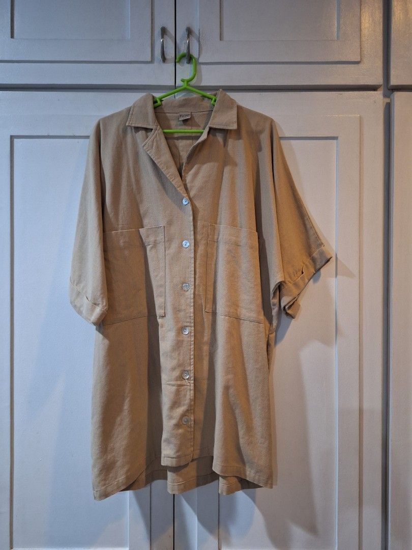 Float Oversized Shirt (Category: Shirts) located in Paranaque City. Submitted by simplified_closetspace (Listing ID 1466045438, Image 1). Description: - Message me for measurements. - Extra small but also fits large. Whichever fit you prefer. - Can be worn as an outerwear. #Top #Shirt #Oversize.