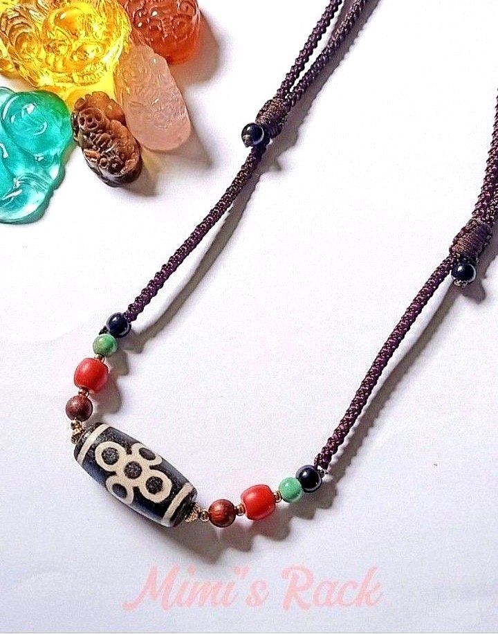 Flower Dzi Agate Rope Necklace (Category: Necklaces) located in Taguig. Submitted by mimisrack (Listing ID 1466152778, Image 3). Description: 🖤Sacred design. Unique charm. -Natural agate stone with distinctive pattern -Dzi stones are believed to attract protection, luck, and positive energy -A meaningful pendant with traditional symbolic style 🧿 barrel size: 13x29mm 🧿 other beads: 5 to 7mm 🧿 rope length: adjustable approx. up to 71cm 💎Gems &