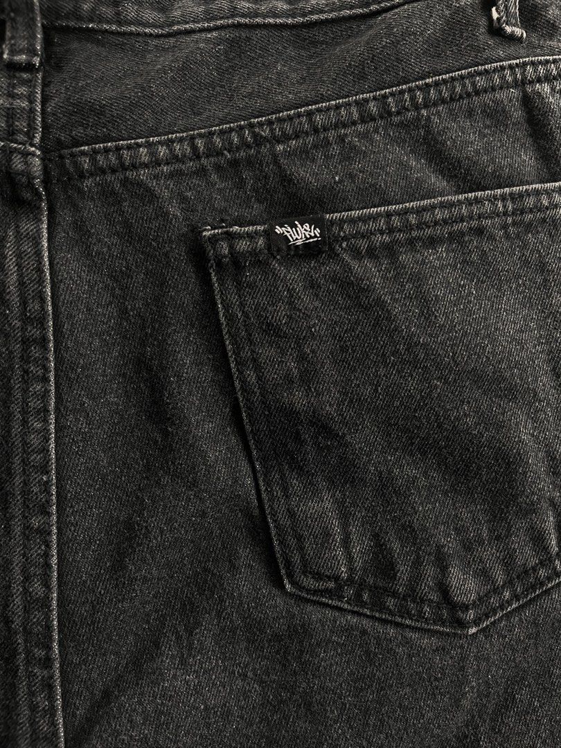 Fluke (Category: Shorts) located in Manila. Submitted by lardo.599 (Listing ID 1466104192, Image 3). Description: Size 34 No issue.
