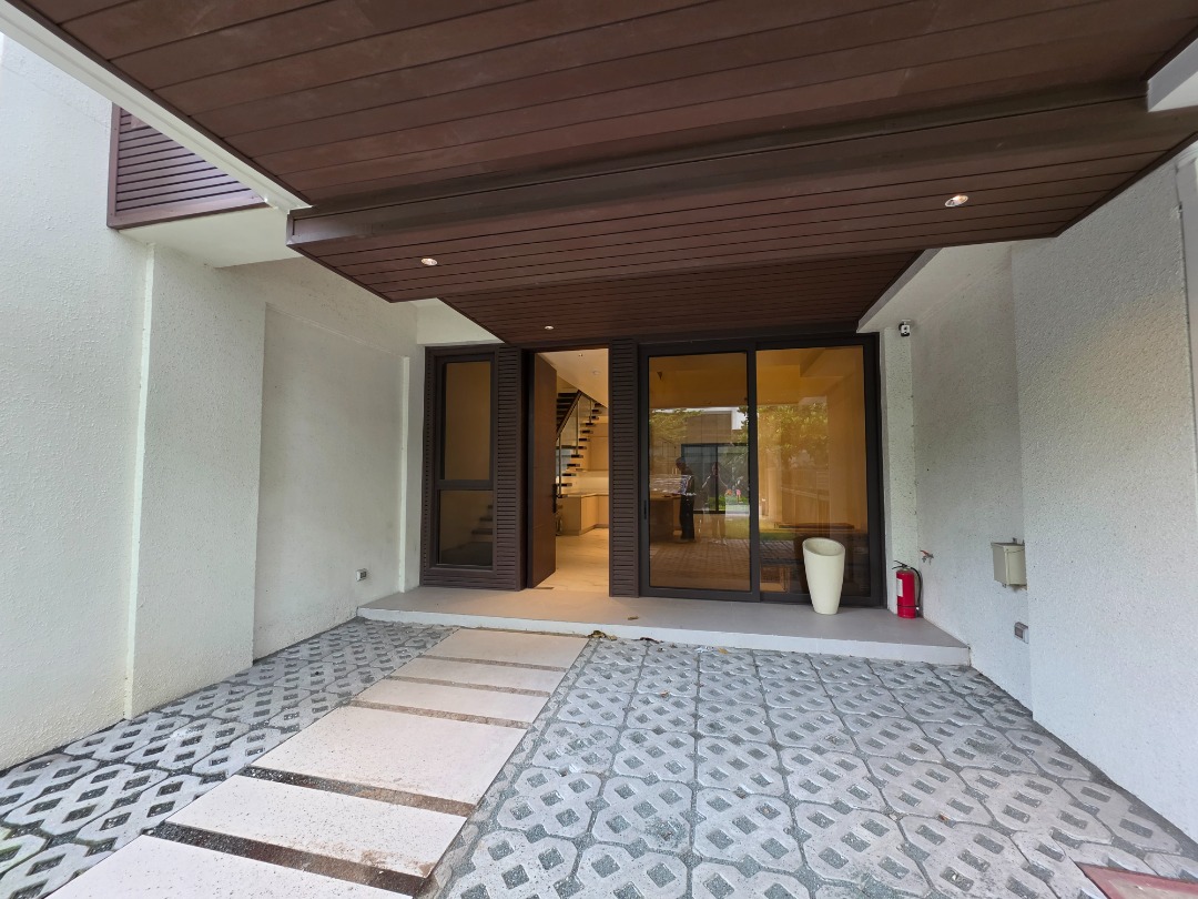 (Category: ) located in . Submitted by luxerealtyph (Listing ID 1466084846, Image 1). Description: .