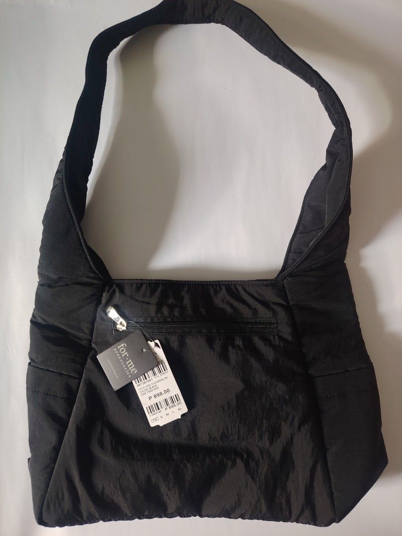 For Me Black Shoulder Bag (Category: Shoulder Bags) located in Tarlac. Submitted by your_finds (Listing ID 1466054733, Image 2). Description: - Never been used - Brand New with Tags - Magnetic Snap Closure.