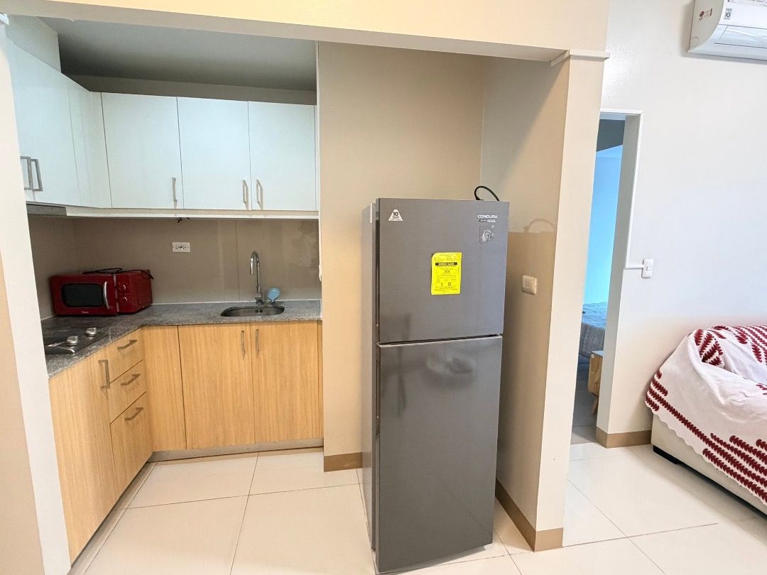 For Rent Bayshore 2 1BR only 25k (Category: Room Rentals) located in Caloocan City. Submitted by aysalpha01 (Listing ID 1466048782, Image 3). Description: FOR RENT BAYSHORE2 1BR -42sq Fully furnished Balcony seaview 25k/ month 2 month deposit + 2 month advance with PDC Accept sublease .