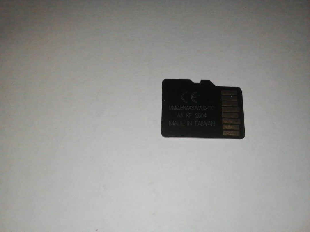 For sale (Category: Memory & SD Cards) located in Manila. Submitted by zenwater-f559 (Listing ID 1466047326, Image 1). Description: SANDISK EXTREME PRO 1TB Never nagamit kc nabenta na ang console 10k / 10,000 Loc. Taguig.