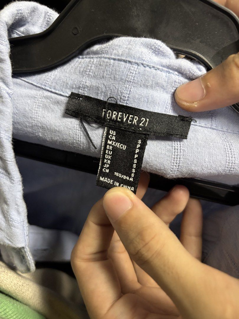 Forever 21 Crop Longsleeves (Category: Longsleeves) located in Pila. Submitted by isabelasthriftclothes (Listing ID 1466033978, Image 2). Description: .