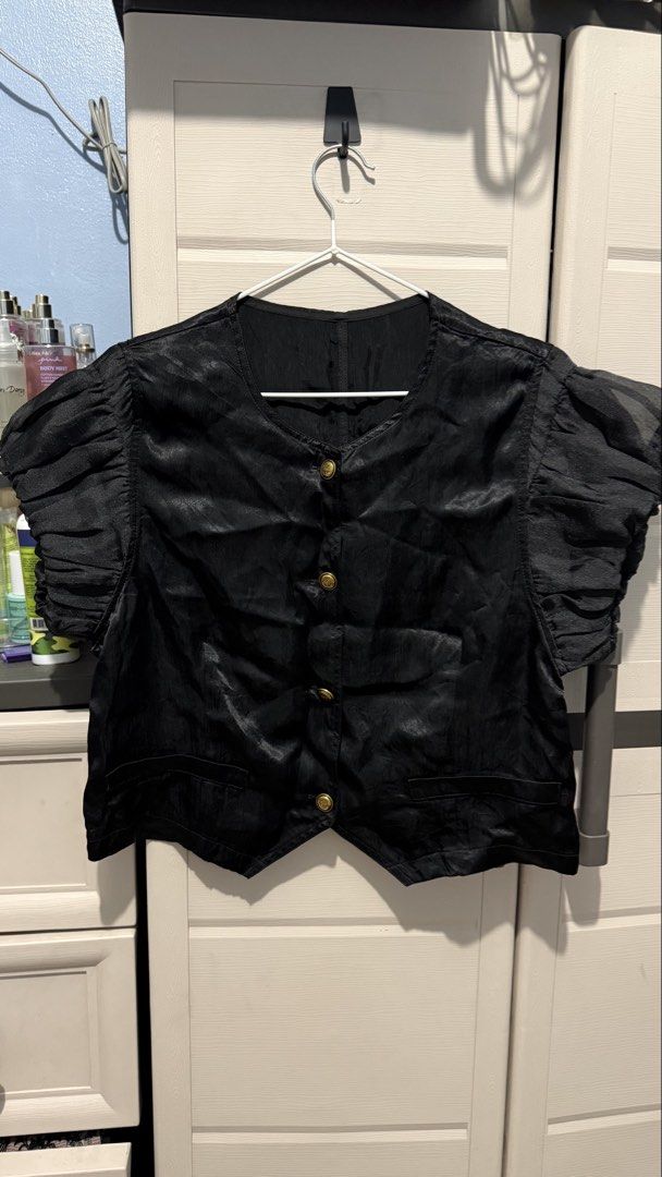 Formal Satin Buttondown Top (Category: Blouses) located in Quezon City. Submitted by dinesaur (Listing ID 1466061775, Image 1). Description: .