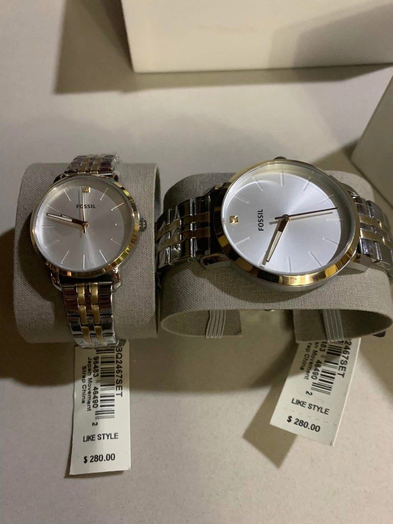 Fossil Couple Watch Set BQ2467SET (Category: Women's Watches) located in Manila. Submitted by delmundoem21114 (Listing ID 1465967708, Image 1). Description: - Brand new with tags attached, never worn - Model: Fossil BQ2467SET (Couple Watch Set) - Elegant silver dials with stylish gold and silver tone stainless steel straps - Matching pair design ideal for partners - Includes original white Fossil box.