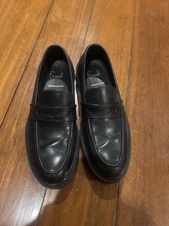 (Category: ) located in . Submitted by shopmikascloset (Listing ID 1466053321, Image 1). Description: .