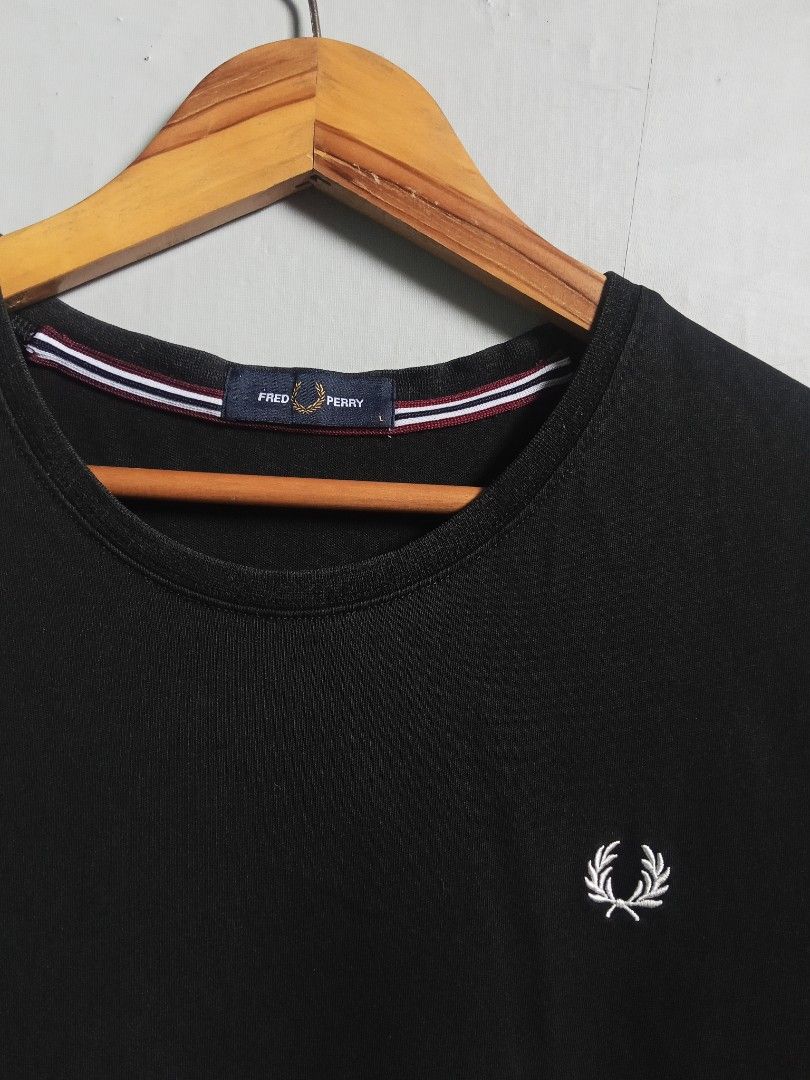 Fred Perry (Category: Announcements) located in Lingayen. Submitted by mjaymerin (Listing ID 1465972337, Image 2). Description: ▪️FREE PERRY ▪️DIMES:20/28 ▪️COLOR RATE:9/10 ▪️CONDITION:9/10 ▪️ISSUE:NEEDWASH.