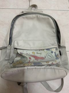 (Category: ) located in . Submitted by yyunee (Listing ID 1465985120, Image 1). Description: .