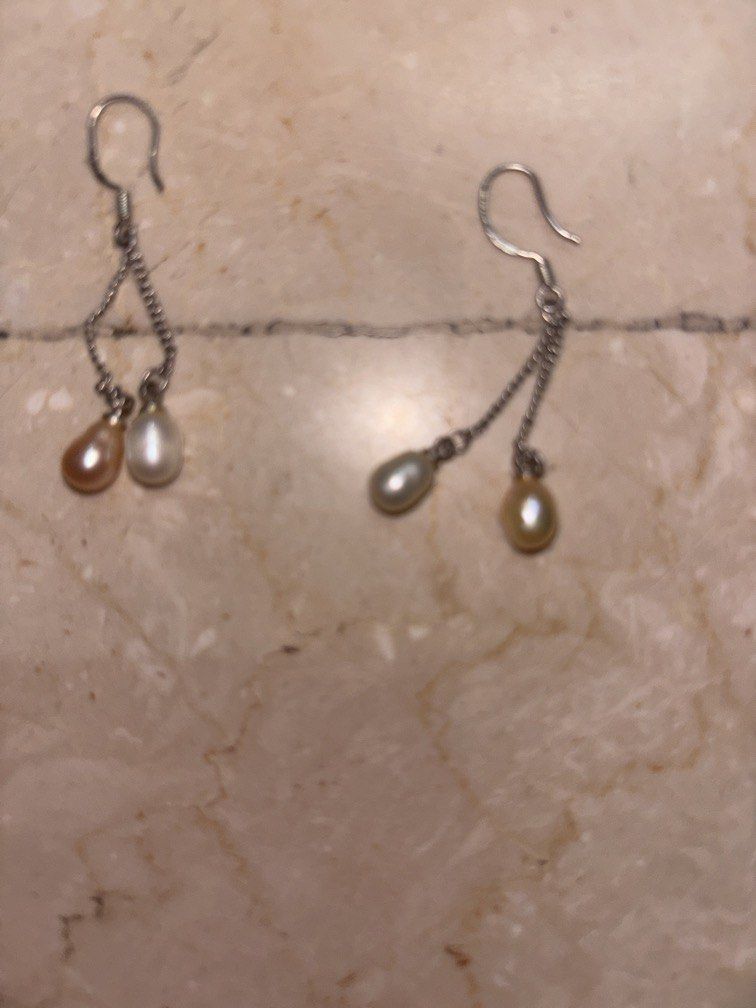 Fresh water pearl earrings dangling silver 925 (Category: Earrings) located in Manila. Submitted by vintageaccessories (Listing ID 1466117544, Image 2). Description: .