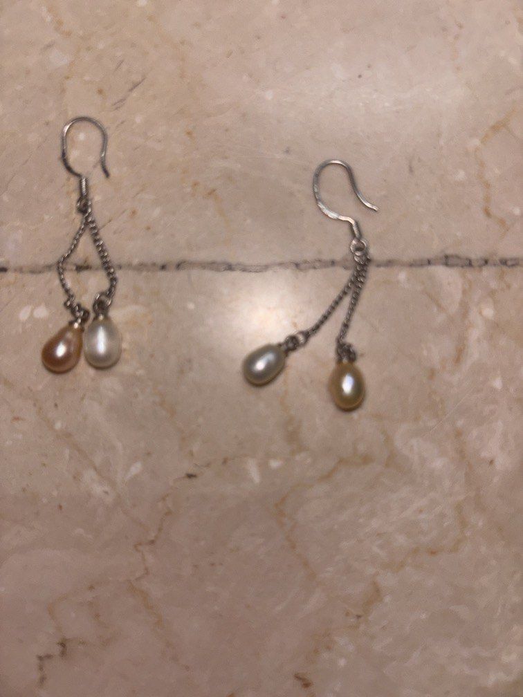Fresh water pearl earrings dangling silver 925 (Category: Earrings) located in Manila. Submitted by vintageaccessories (Listing ID 1466117544, Image 1). Description: .