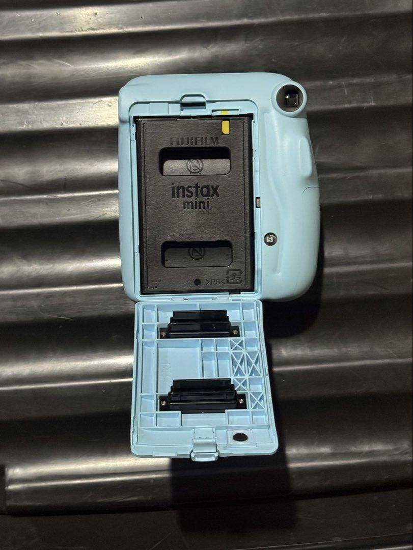 Fujifilm Polaroid Instax Mini 11 (Category: Cameras) located in Cebu City. Submitted by generous.penguin (Listing ID 1466126392, Image 2). Description: Inclusions: -Original protective case -Original lanyard RFS: Upgrade.