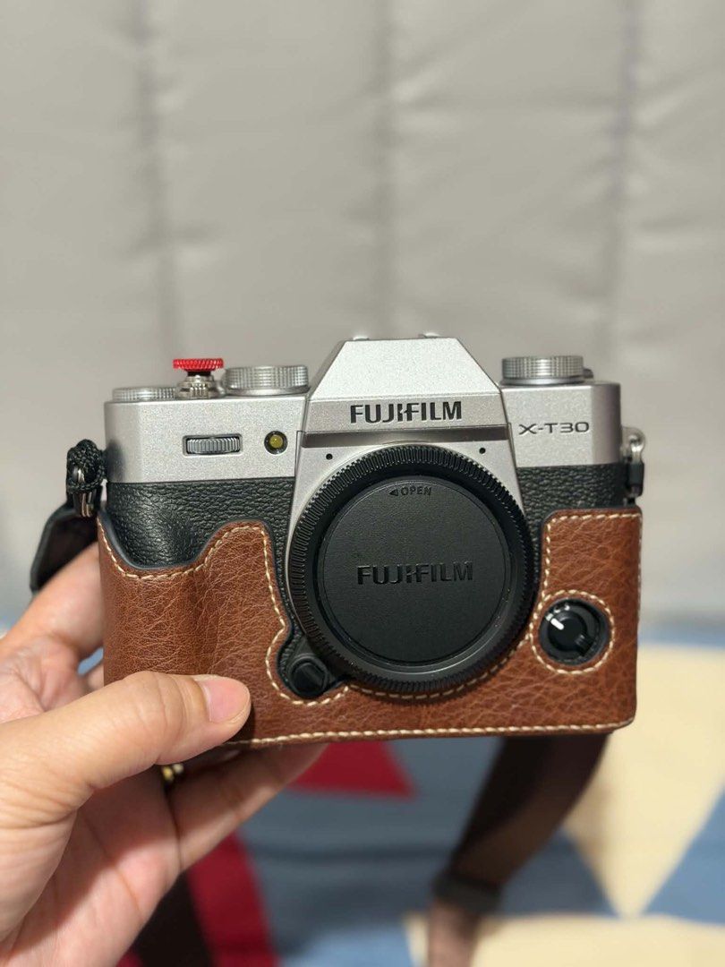 Fujifilm XT30 III (Category: Cameras) located in Manila. Submitted by shopbyseun (Listing ID 1466059577, Image 1). Description: Fujifilm XT30 III with lens Comes with free Viltrox AF 56mm F1.4 STM Slightly used almost brandnew. 📸 FUJIFILM X-T30 III – KEY SPECIFICATIONS Great for street photography, travel, and content creation. Lightweight, retro look, and powerful performance! • Sensor: 26.1MP APS-C X-Trans CMOS 4 Sensor • Processor: Advanced X