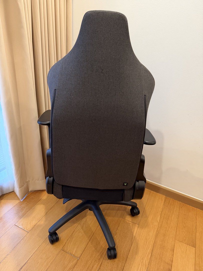 Gaming Chair (Category: Chairs) located in Makati City. Submitted by MyPurchases2021 (Listing ID 1466038134, Image 2). Description: Like NEW NEW NEW!! Pm for the price..