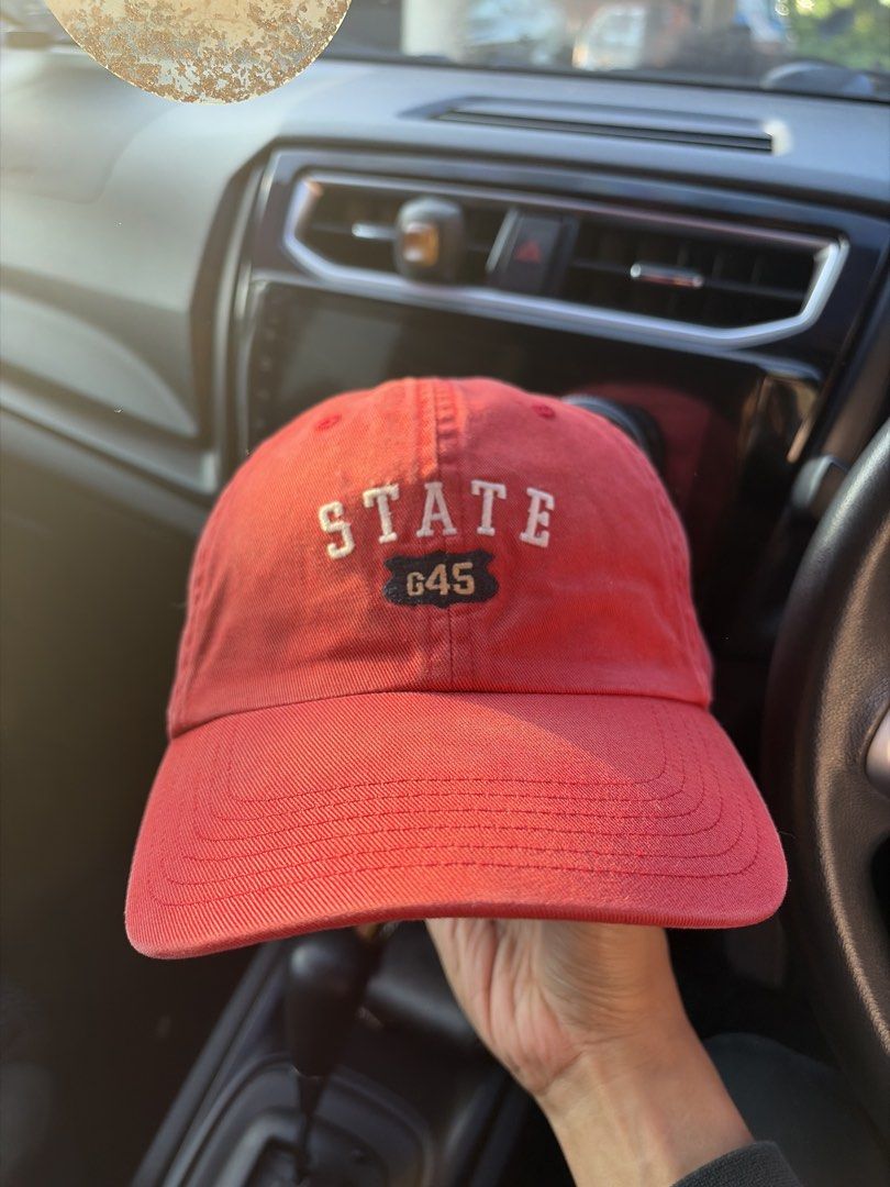Gap Adjustable Cap (Category: Cap & Hats) located in Johor Bahru. Submitted by kedaitopisf_01. (Listing ID 1466070880, Image 1). Description: Material Full Cotton, Adjustable Buckle (Size dewasa), Colour 7/10.