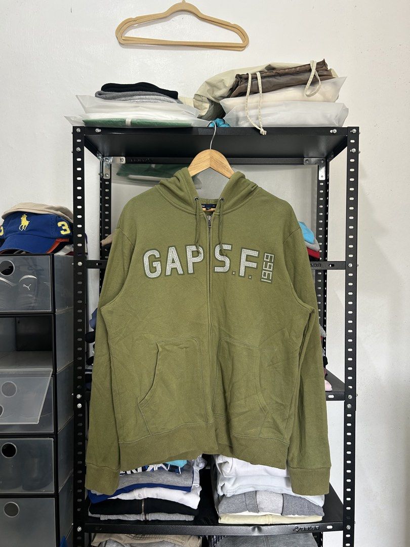 Gap hoodie (Category: Hoodies) located in Cavite. Submitted by arvinroderos (Listing ID 1466019208, Image 1). Description: Gap hoodie 23x28 good condition 350.