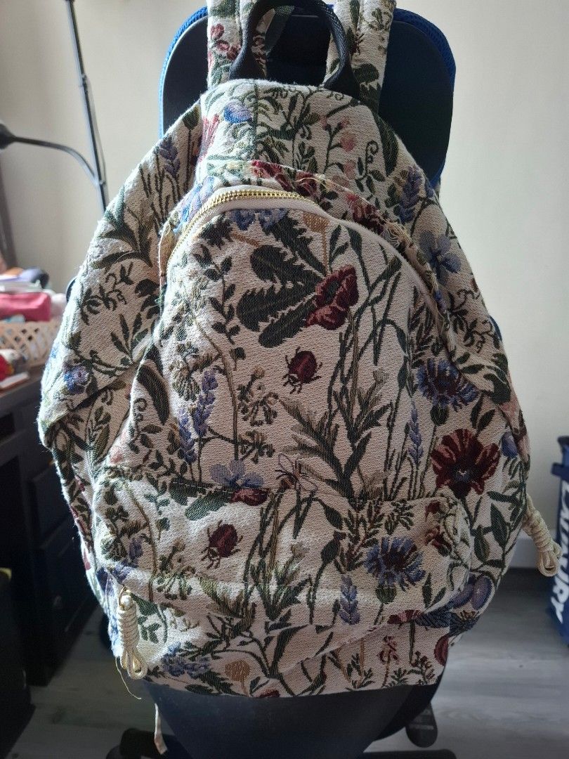 Backpack (Category: Backpacks) located in Singapore. Submitted by maplesnglw (Listing ID 1466025134, Image 1). Description: Bought for $70. Letting go cheap @ $20 to decluttter..
