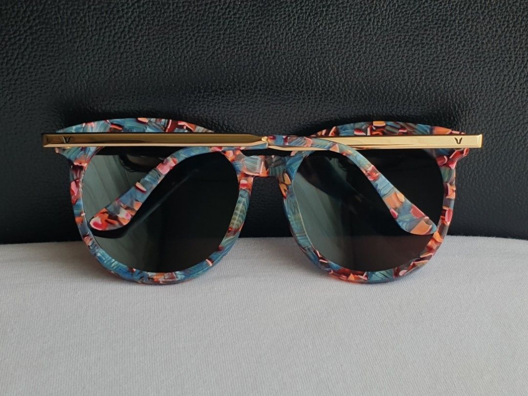 Gentle Monster Lovesome Sunglasses (Category: Sunglasses & Eyewear) located in Quezon City. Submitted by WasalakTwo (Listing ID 1466150617, Image 2). Description: Straight from Korea Excellent condition Clean and presentable Open for delivery nationwide.