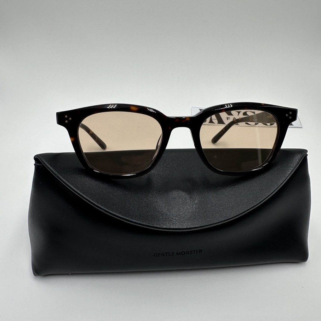 GENTLE MONSTER NOHO SUNGLASSES (Category: Luxury Accessories) located in Talavera. Submitted by puppyinsane (Listing ID 1466113224, Image 2). Description: BRAND NEW & AUTHENTIC .