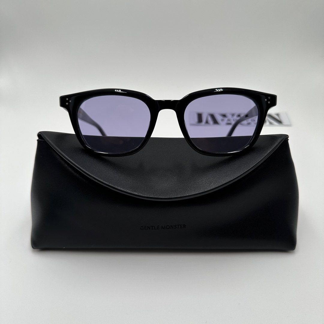 GENTLE MONSTER “NOHO” SUNGLASSES (Category: Luxury Accessories) located in Talavera. Submitted by puppyinsane (Listing ID 1466113706, Image 1). Description: BRAND NEW AND AUTHENTIC .