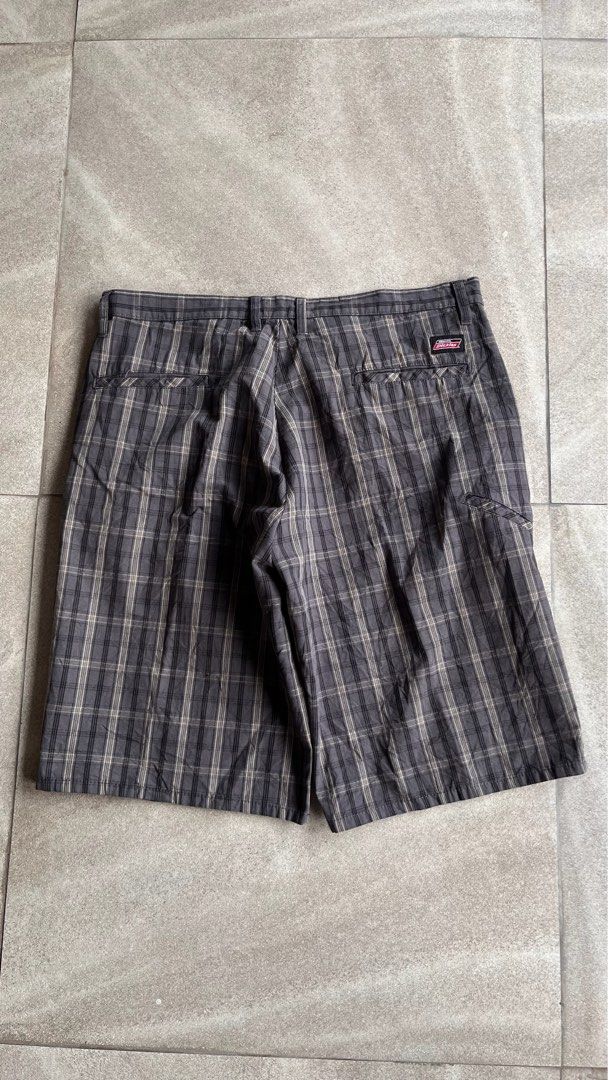 Genuine Dickies Plaid Checkered Shorts (Category: Shorts) located in Cabuyao City. Submitted by kisyana (Listing ID 1466053803, Image 1). Description: .